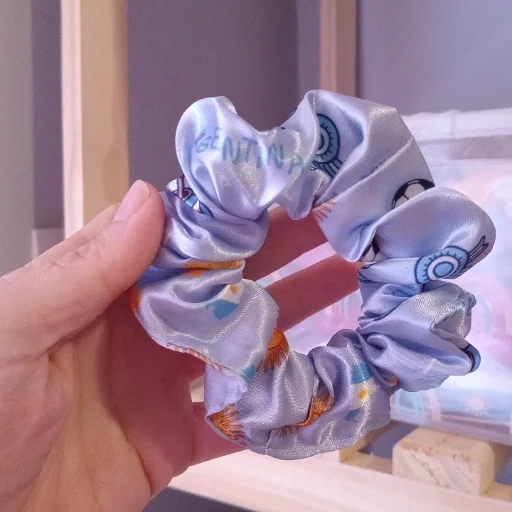 Scrunchies de raso - imagen 4