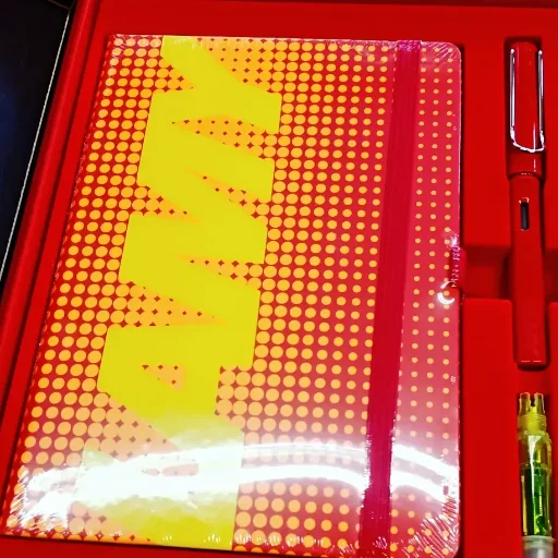 Set Lapicera Pluma Lamy Al-star Glossy Red Edición Especial Color De La Tinta Rojo Color Del Exterior Rojo - imagen 3