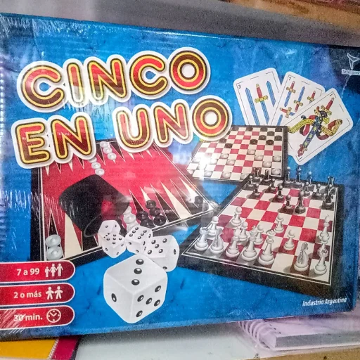 Cinco En Uno JM2329 Toto Games Juego de Mesa Familiar Azar y Estrategia