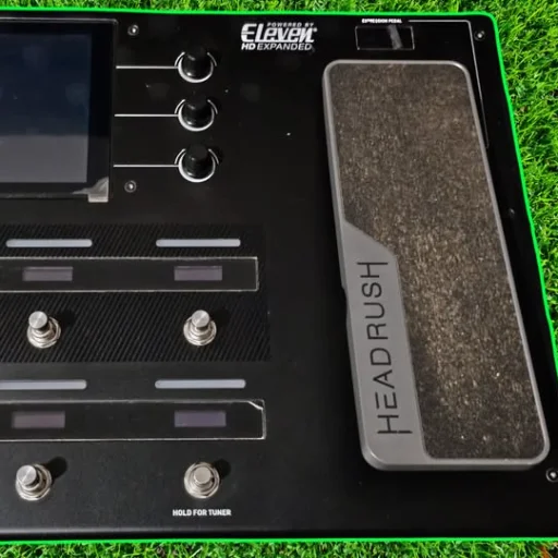 Pedalera de guitarra Headrush Pedalboard + Pedalboard Sibilia - imagen 4