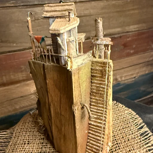 Casita Decorativa y Portasahumerio – Modelo Lana - imagen 5