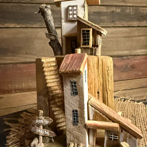 Casita Decorativa y Portasahumerio – Modelo Nina
