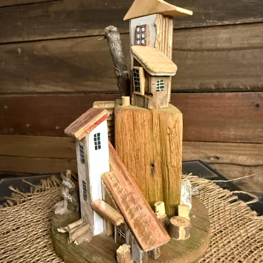 Casita Decorativa y Portasahumerio – Modelo Nina