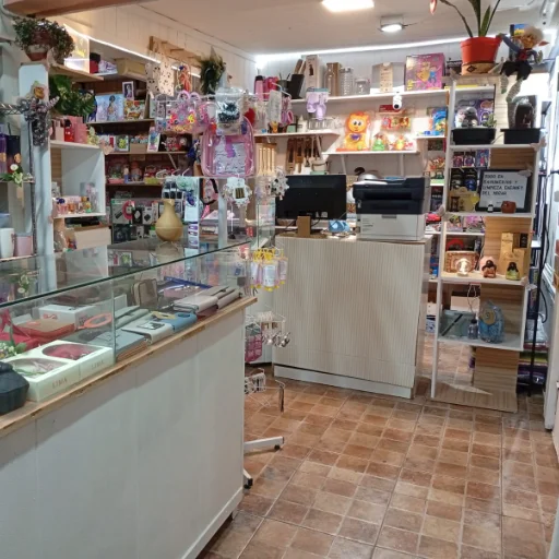 Regaleria polirubro