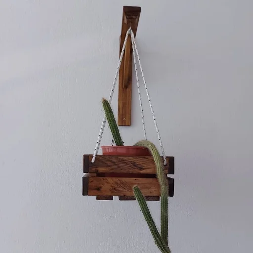 Macetero Colgante con Cajoncito