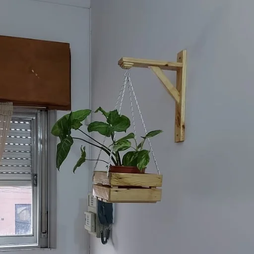 Macetero Colgante con Cajoncito