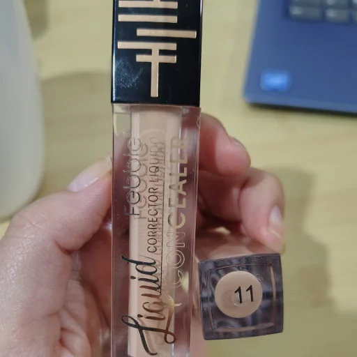 Corrector de ojeras