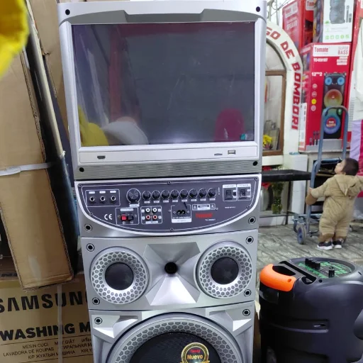 Parlantes , parlantes con pantalla táctil