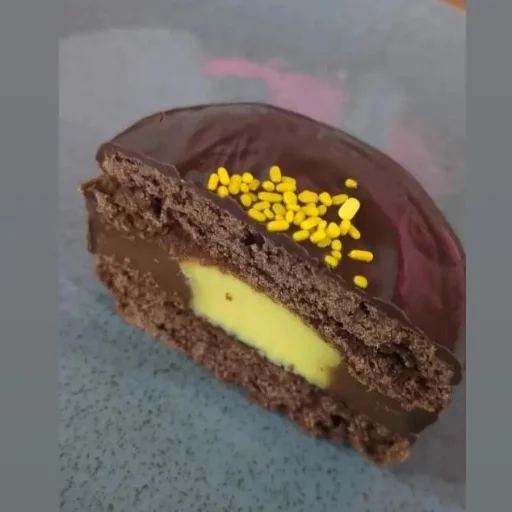 Alfajor con corazón de Bananita
