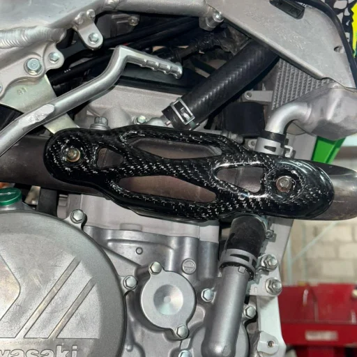 Cubre escape Kawasaki kxf 450 2016-2018