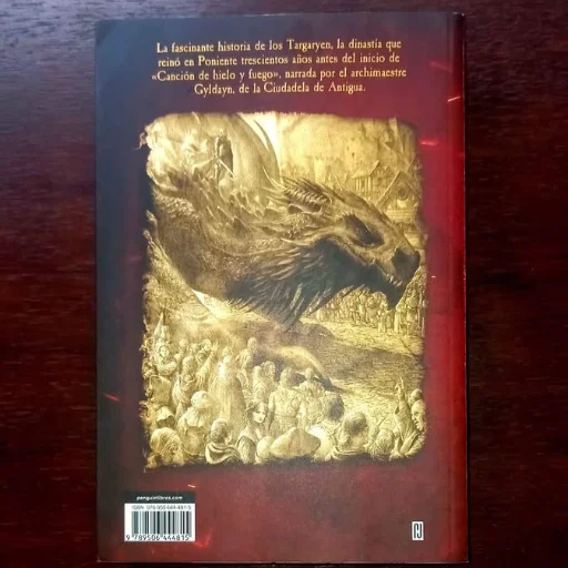 Libro. Fuego y Sangre, de George R. R. Martin.