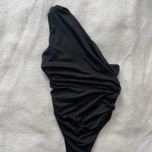 Body Black Frunce