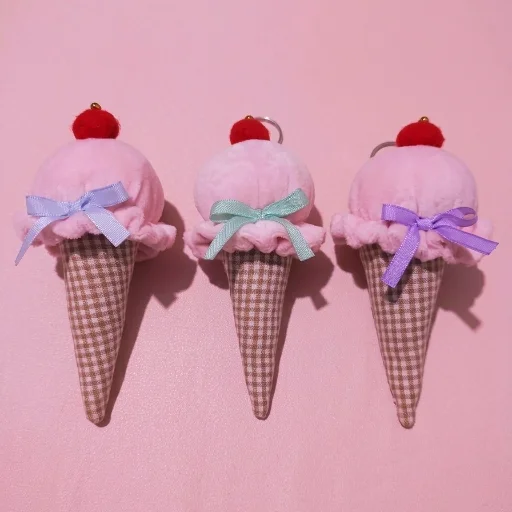 Llavero Helado + Par de mini scrunchies de regalo