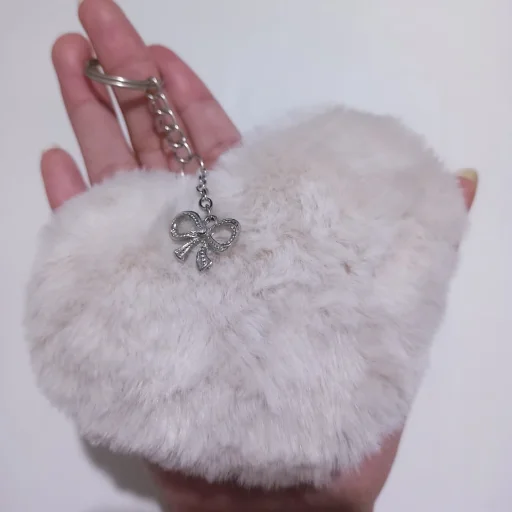 Llavero corazón + par de mini scrunchies de regalo