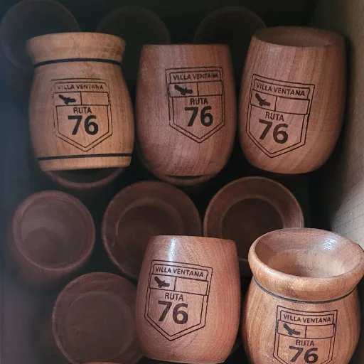 Mate de algarrobo personalizado - imagen 4