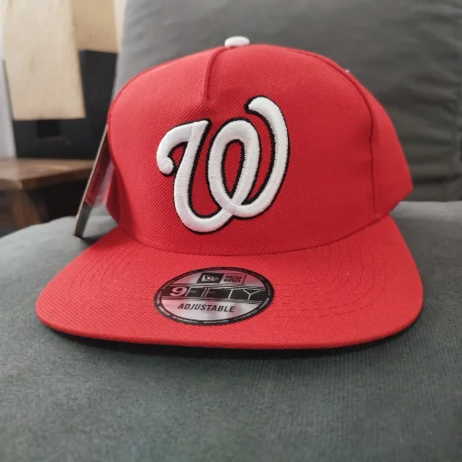 Gorra W
