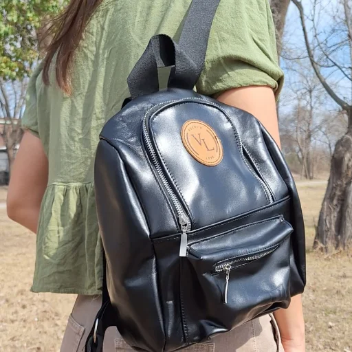 Mochila MORA CUERO VACUNO.
