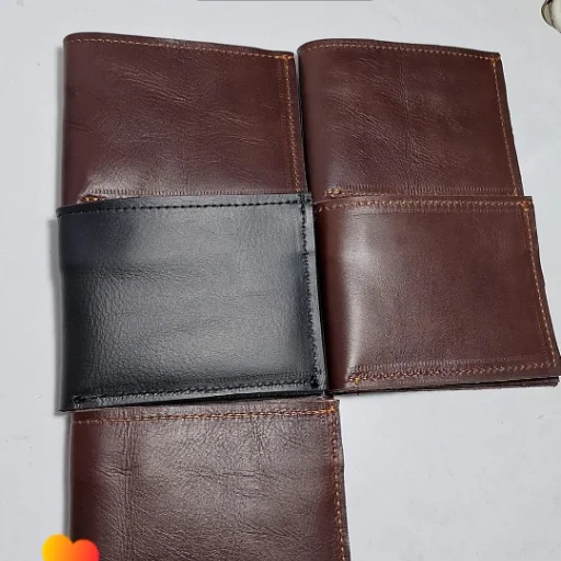 Billeteras en cuero vacuno