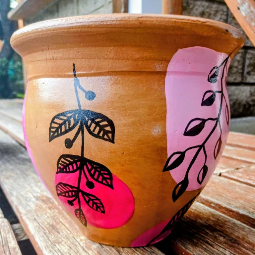 Maceta pintadas a mano, impermeabilizada y barnizada. - imagen 9