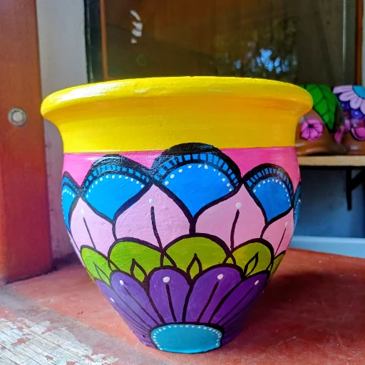Maceta pintadas a mano, impermeabilizada y barnizada. - imagen 8