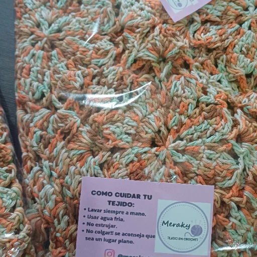 Ponchos, chals, pañuelos Tejidos