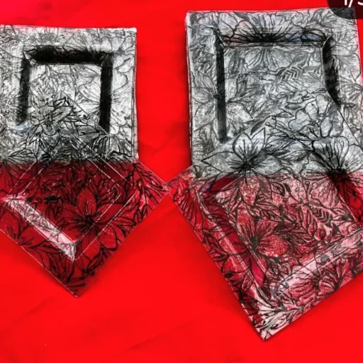 Vajilla plato con letras doradas EN VITROFUSION