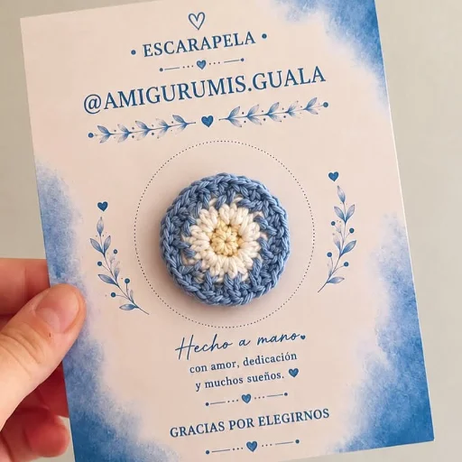 Escarapela artesanal tejida a mano