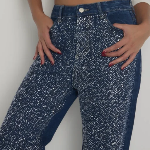 Jean recto strass. Talle M. Rigido - imagen 4