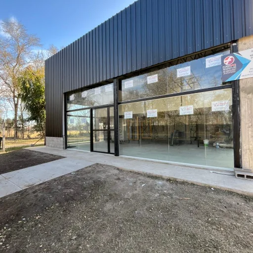 OBRAS DE ALUMINIO FABRICADAS A MEDIDA - imagen 4