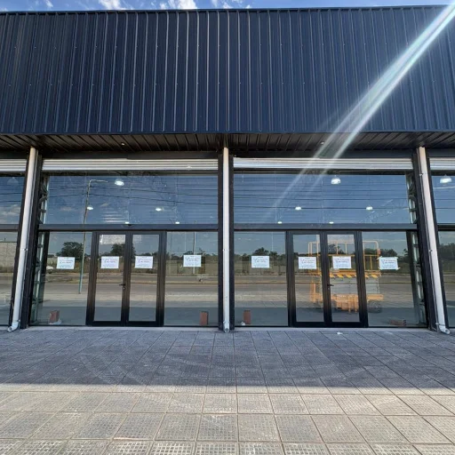 OBRAS DE ALUMINIO FABRICADAS A MEDIDA