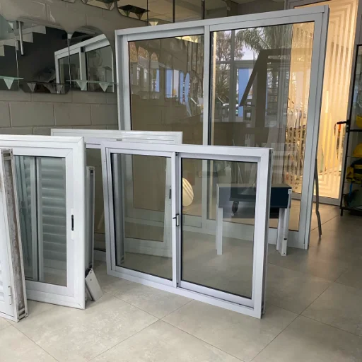 OBRAS DE ALUMINIO FABRICADAS A MEDIDA - imagen 11