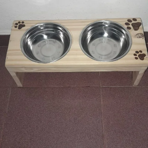 Comedero Doble Elevado de Pino para Perros de Raza Grande (Incluye platos de acero)