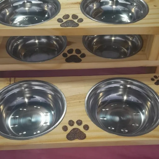 Comedero Doble Elevado de Pino para Perros de Raza Grande (Incluye platos de acero)