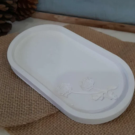 Bandeja ovalada chica con flor 17 x 11 cm