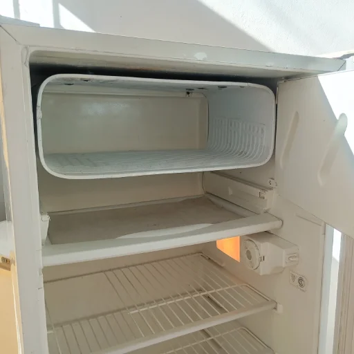Heladera con congelador - imagen 4