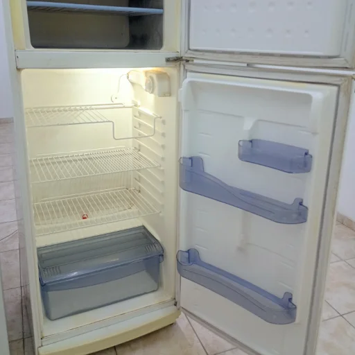 Heladera con Freezer - imagen 5