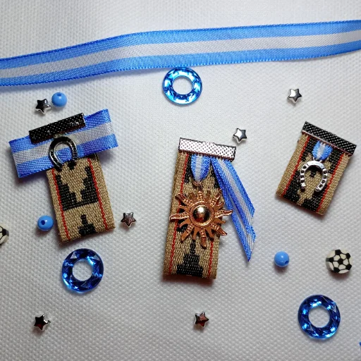Escarapelas con gemas engarzadas y soldadas - imagen 7