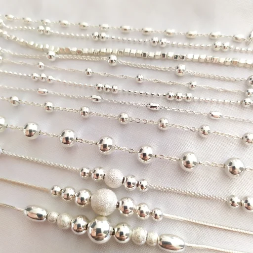 Pulseras de plata