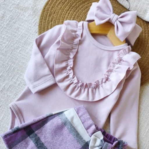 CONJUNTO 3 PIEZAS✨ Body darlon con vincha Short pollera paño a cuadrille ❤️ 6 meses a 2 años  DISPONIBLE LILA Y ROSA 🎀 $24.000
