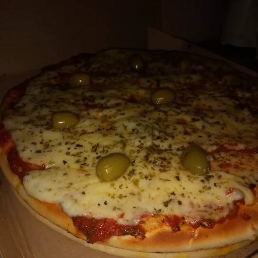 Pizza muzzarella - imagen 3