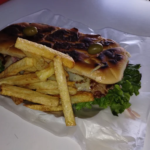 Sándwich de milanesa 2 personas - imagen 2
