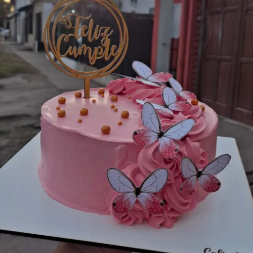 Torta decorada en crema