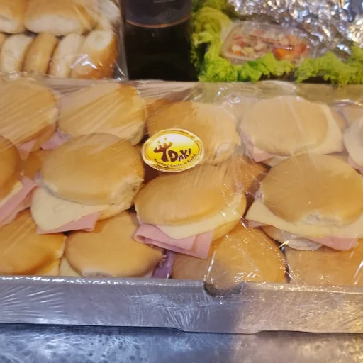 COMBO CATERING PARA 20-25 PERSONAS
